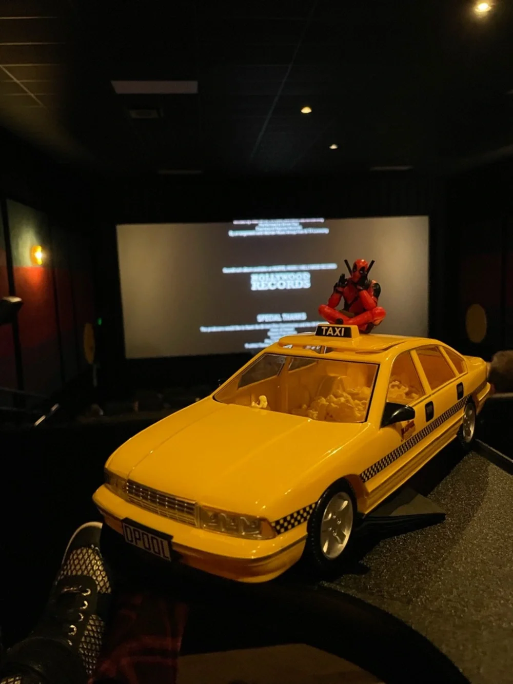 Deadpool and Wolverine Collectible Theater Taxi Popcorn bucket - Picture 3 of 8